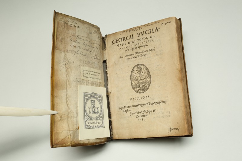 Georgiii Buchananii dialogum (1581) from John Donne's library.
