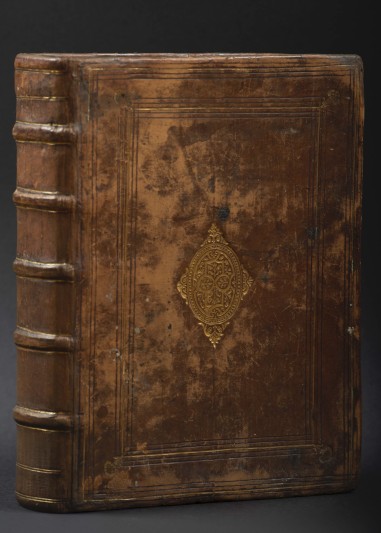 Detail of the binding.